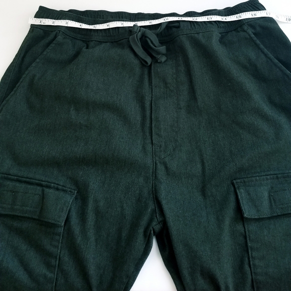 Levi's Dark Green Cargo Joggers - Picture 13 of 16